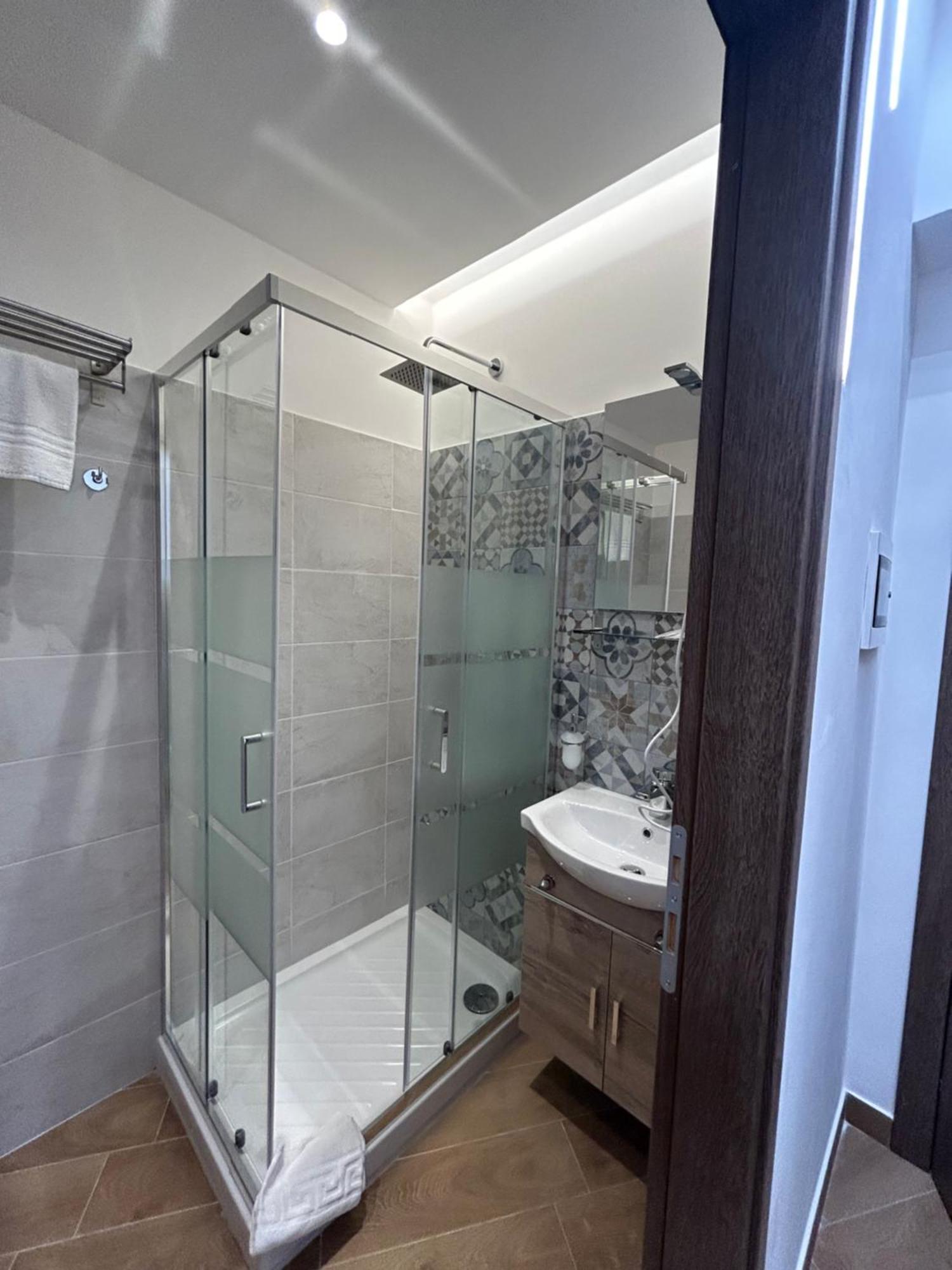 Grimaldi Comfort Guest House المظهر الخارجي الصورة